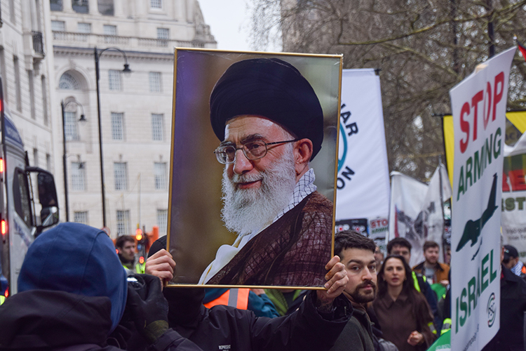 «Как ни парадоксально, но с точки зрения региональной безопасности самый адекватный проект Израиля по Ирану должен был бы быть направлен на то, чтобы аятолла Хаменеи жил до 120 лет»