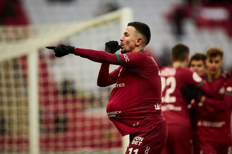 «Рубин» обыграл «Краснодар» со счётом 2:1 (на фото &mdash; Назми Грипши)