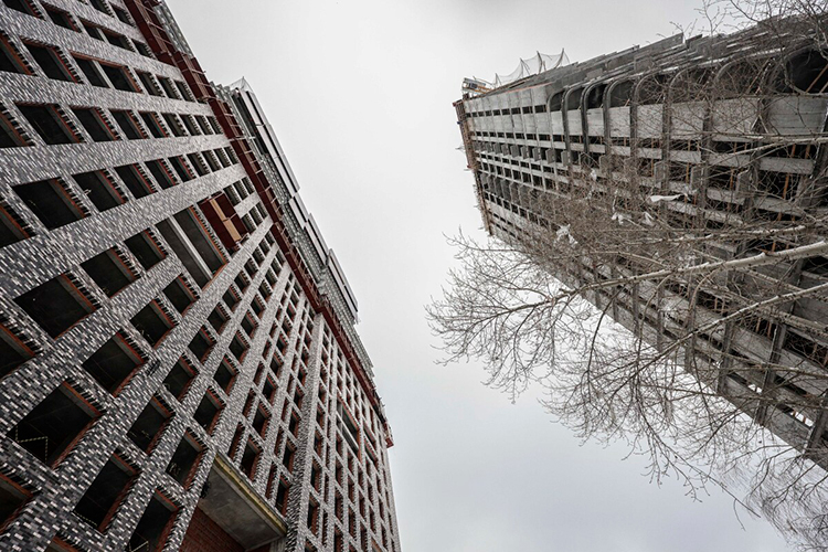 «Не гневите бога…»: как Стасишин на отраслевом форуме жестко поговорил с застройщиками