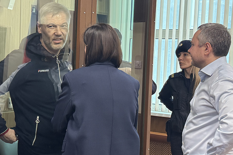 Басманный районный суд рассматривал ходатайство следователя ГСУ СК России о продлении ареста до 10 июня гендиректору СК «Автодор» Рамилю Шайдуллину