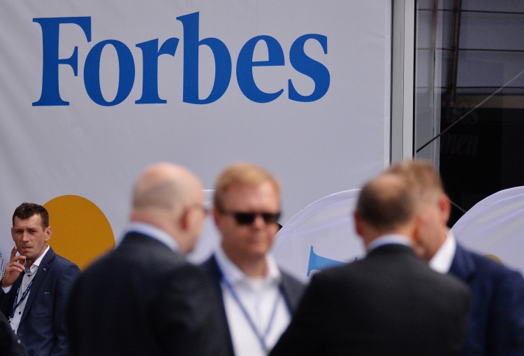 В традиционный глобальный список Forbes не забыл включить и наших земляков &mdash; в рейтинг в очередной раз попадали четыре представителя Татарстана, которые соперничают каждый год друг с другом по доходам