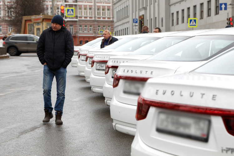 При очередной корректировке из списка пропали УАЗ «Патриот» и «Хантер», а у Evolute исчезли i-Jet и i-Pro