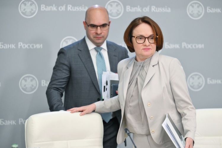 Тревожные сигналы для рынка начались с 2022 года, когда ЦБ впервые резко «сходил» на повышенные ставки, подняв ее с 9,5 до 20%