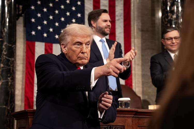 «Мы победили. В первый час все закончилось», &mdash; заявил ночью Дональд Трамп. Правда, пока американское руководство не может толком сформулировать, что видит своей победой в нынешней операции против Ирана