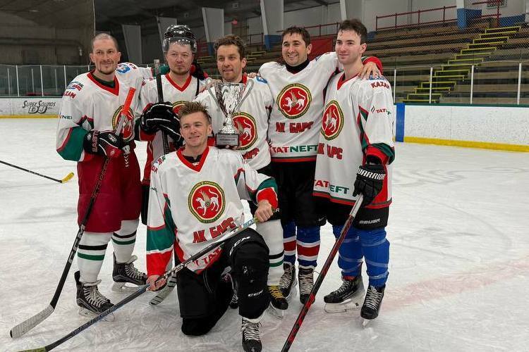 «На Западе не знают о нас, для них все мы русские»: татары из Канады и США создали свой хоккейный Кубок