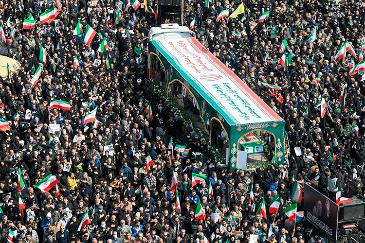 С начала военного конфликта погибло много мирных граждан &mdash; 1348 человек, подчеркнул Джалали. Среди жертв более 200 школьников и школьниц, 40 профессоров и студентов