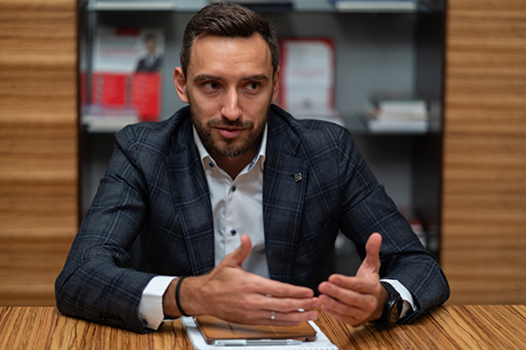 Тимур Сергеев &mdash; представитель именитой юридической семьи