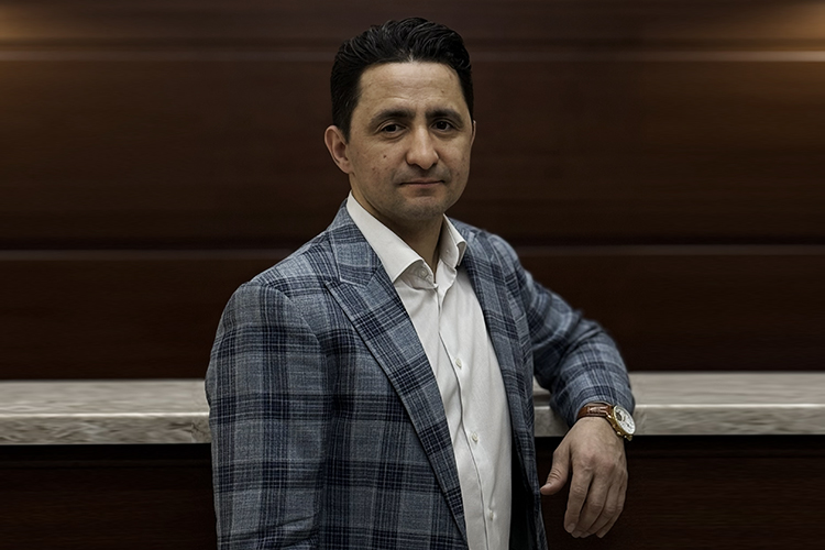 «Статус Кво» Рустама Гарифуллина имеет стаж в юриспруденции более 20 лет