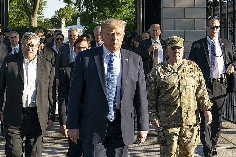 Президент США Дональд Трамп призвал другие страны присоединиться и отправить на Ближний Восток свои корабли