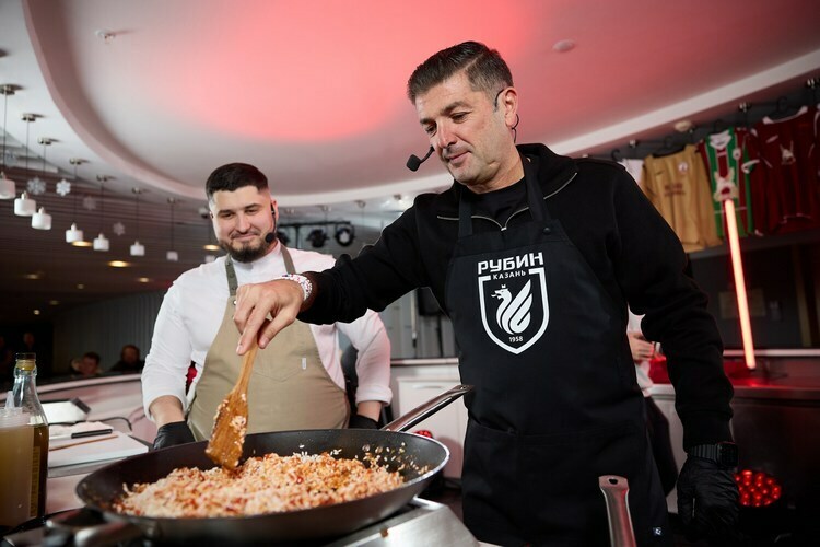  Артига активно задействует игроков скамейки, меняет стартовый состав 