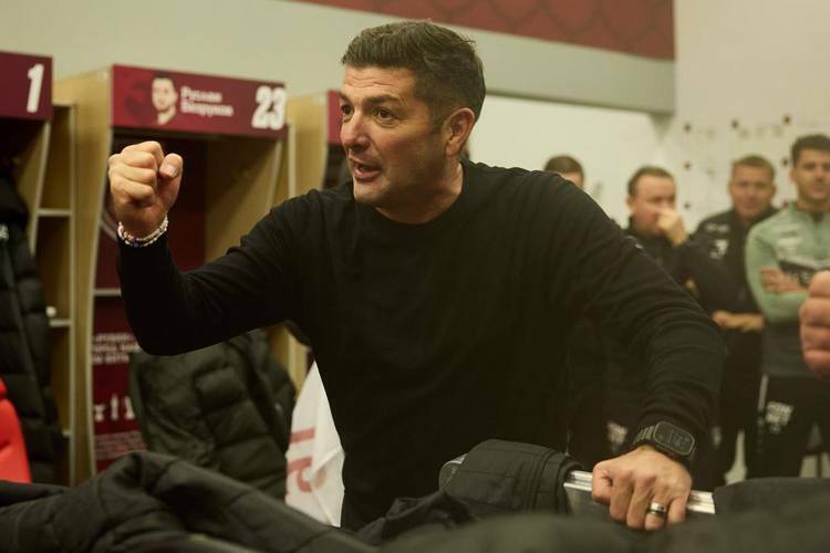  Франк Артига перед игрой с «Краснодаром»: «Мы не должны сваливаться в низкий блок» 