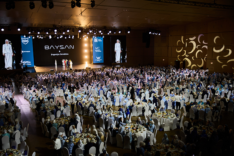 По сложившейся традиции самой зрелищной частью программы стал показ благопристойной моды