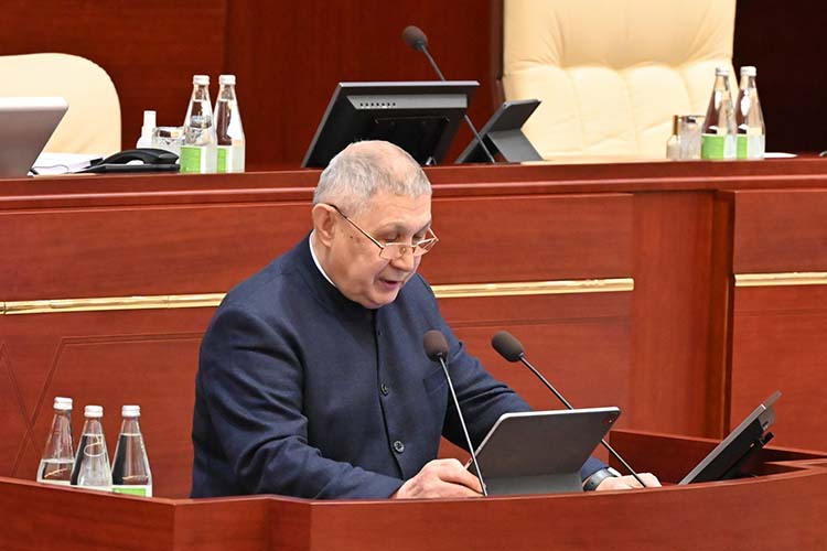 Как отметил Рифкат Минниханов, Татарстан лидирует в федеральных рейтингах, которые объективно отражают достижения регионов, а центральной задачей остается привлечение денег в науку