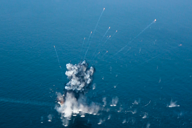  <span style="color: rgb(36, 36, 36);">Ормузский пролив все еще частично заблокирован, и 20% мировой нефти не может выйти из него </span>