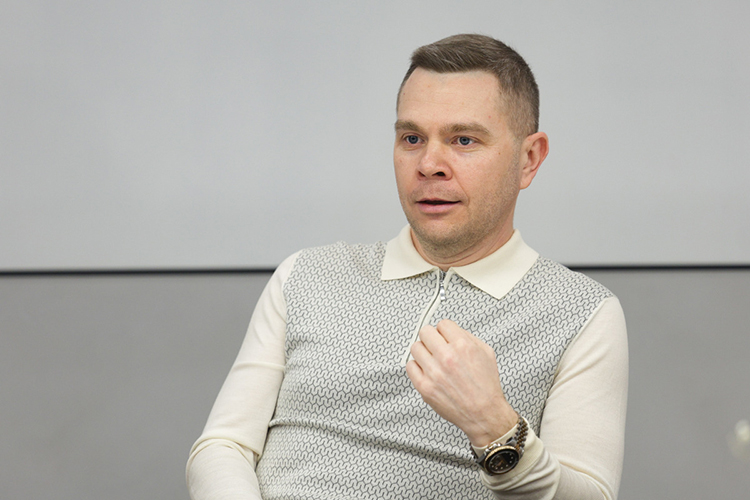 Александр Макин: «Как ни крути, в большинстве случаев женщина вникает абсолютно во все нюансы»