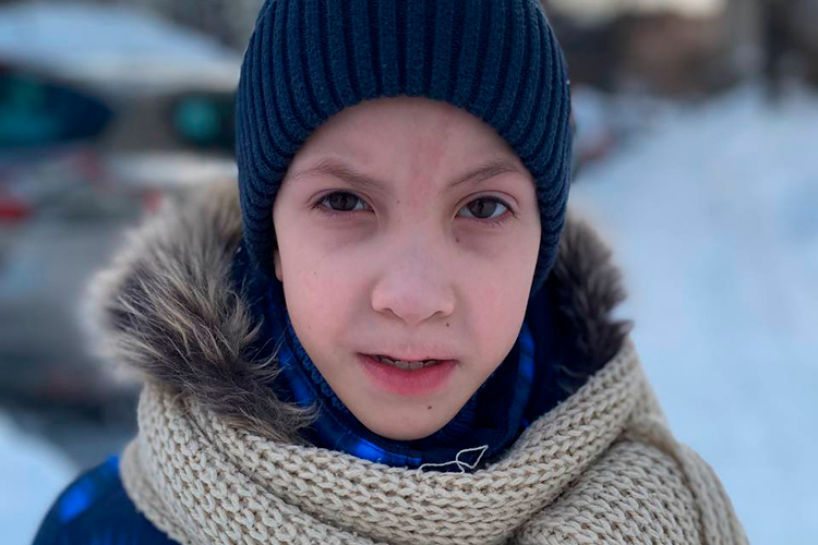 Научиться говорить и общаться: Тёма борется с аутизмом