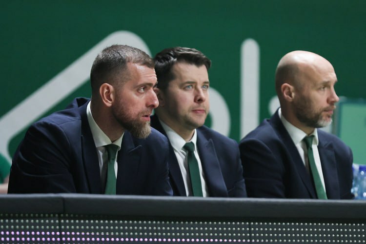 Ассистенты Перасовича &mdash; Костас Каймакоглу, Артур Бигеев и Милан Каракаш