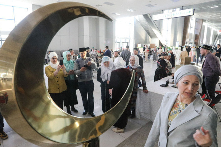 Не менее важным инструментом продвижения республики остаются и международные исламские мероприятия (международный экономический форум «Россия – исламский мир: KazanForum» и пр.