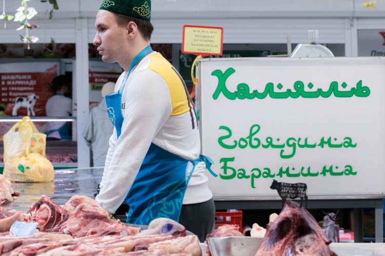 Еще одна идея, которую обсуждают эксперты, &mdash; создание в Татарстане единого экспортного центра для халяльной продукции. Такой центр мог бы стать точкой входа для производителей со всей России, заинтересованных в выходе на зарубежные рынки