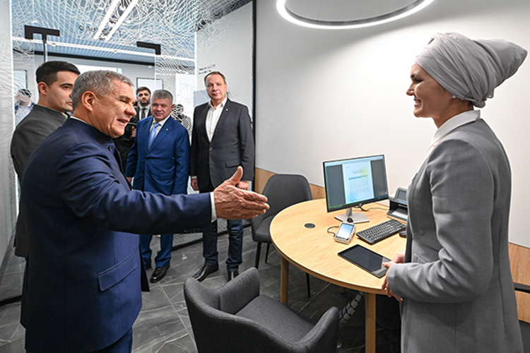 С 2022 года в Казани работает первый в России офис партнерского финансирования Сбера