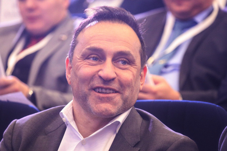 Дмитрий Свищев в прошлом был вице-президентом федерации горнолыжного спорта