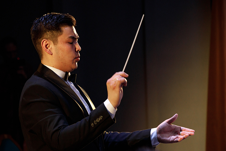 Ассистент-стажер Олжас Мейрманов