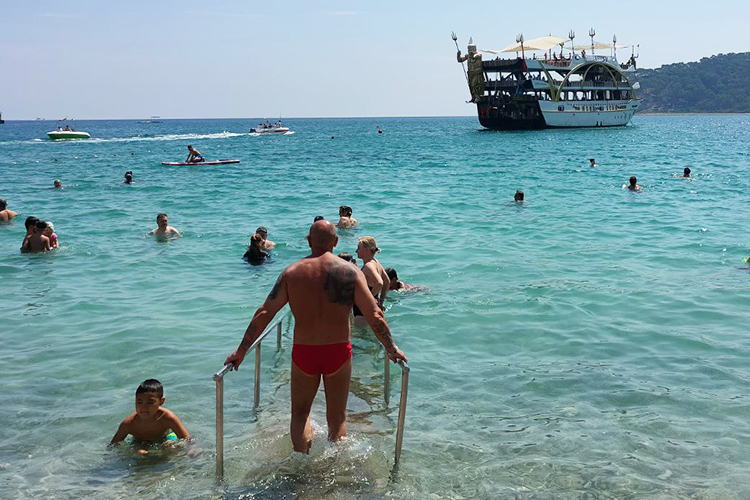 В топе направлений &mdash; все те же Турция, Египет и Вьетнам, объемы продаж туров в ОАЭ снизились