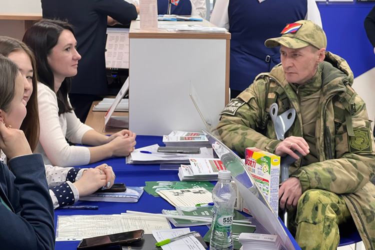 В некоторых регионах вообще не было налажено профессиональное переобучение вернувшихся участников СВО &mdash; работодатели просто не знали о том, что на это даже выделяли федеральные субсидии