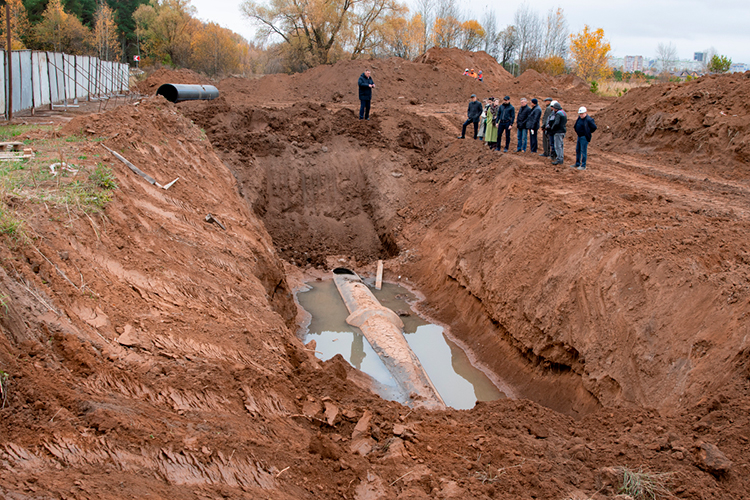 «Более 40 процентов сетей в стране сегодня нуждается в замене. Есть регионы, где эта цифра доходит и до 80 процентов», &mdash; констатировал Файзуллин