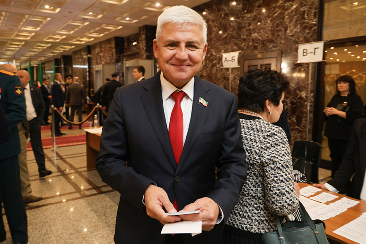 Разработчик закона &mdash; депутат Марат Галиев, который проводит в Госсовете второй срок