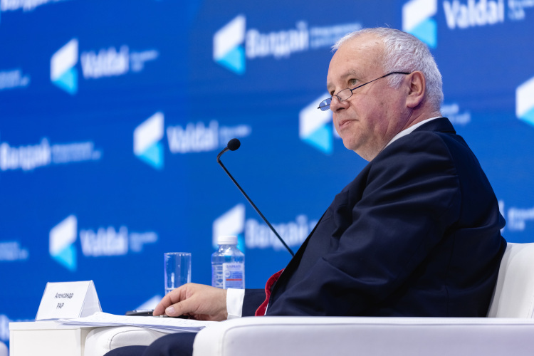 Александр Рар: «Принципиальная позиция Европы выглядит примерно так: пока длится война на Украине, мы не станем устанавливать никаких деловых контактов с Россией, а продолжим её изолировать и выталкивать в Азию»