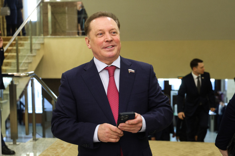 По нашему прогнозу, победителем предварительного голосования может стать Айдар Метшин