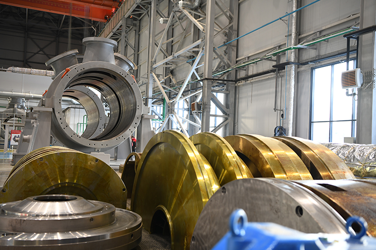 «Этот комплекс позволяет испытывать крупные компрессоры с мощностью до 80 МВт от электропривода и до 130 МВт от газотурбинного привода при полной нагрузке на модельном газе»