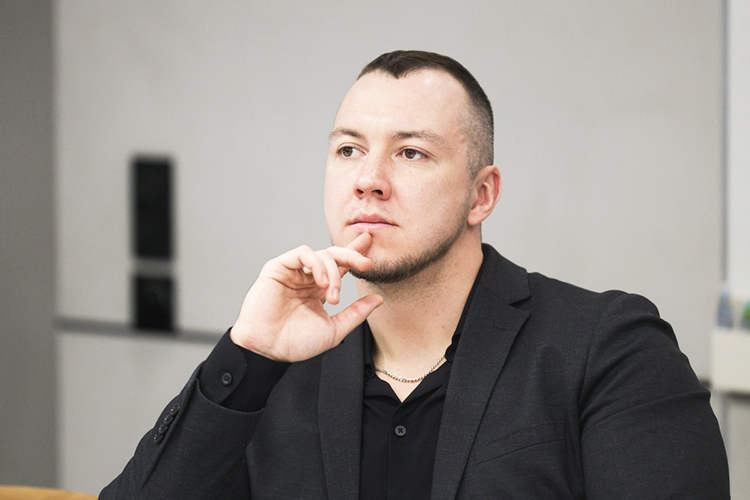 Владислав Гордеев отметил, что часть работы сейчас можно перевести в «цифру»