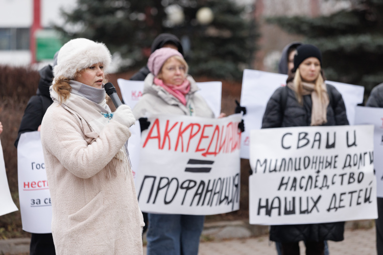 Наталья Дементьева: «В нашем регионе нет ни одного человека, которому бы списали долг, хотя списки пострадавших граждан неоднократно отправлялись в банк с рекомендациями оказать помощь от руководства республики»