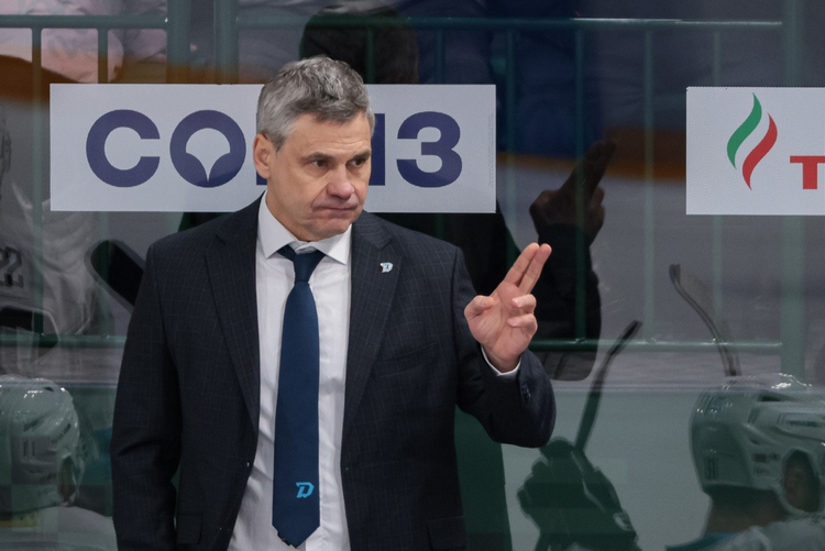 Дмитрий Квартальнов