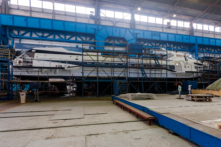 «Я, честно говоря, ни от кого не слышал о расчетах, как мягко и плавно перевести российскую оборонную промышленность в мирное русло»