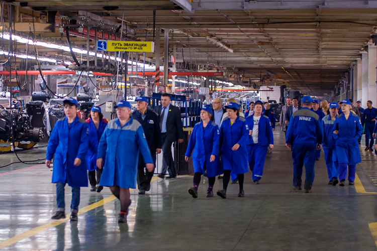 КАМАЗ вновь издал приказ о четырехдневке с 1 июня