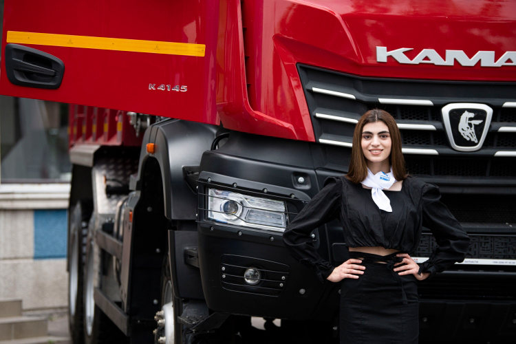 «В январе – феврале у КАМАЗа минус 19 процентов по продажам, но его доля на рынке выросла с 26,5 процента до 34,5 процента, это данные агентства «Автостат Инфо». То есть остальные падают еще больше»