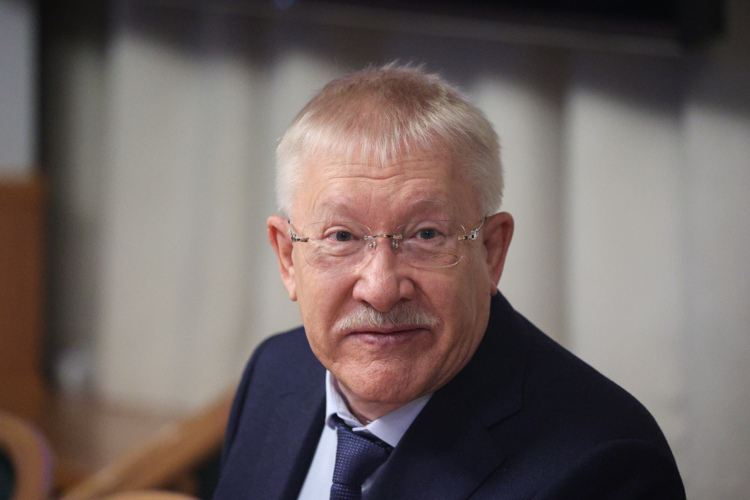 Олег Морозов