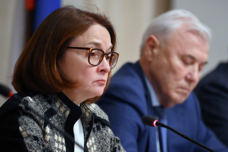 Стоит заметить, что глава ЦБ, обращаясь к компаниям, вновь напирала на то, что надо развивать рынок капитала и нельзя полагаться только на банковские кредиты