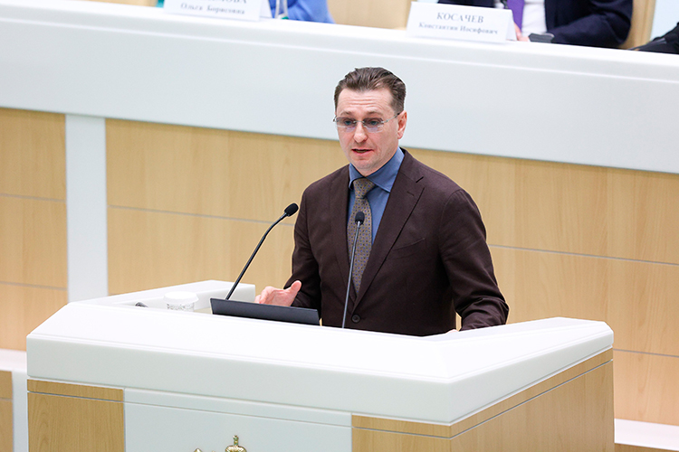 Сергей Безруков затронул проблему нехватки современной драматургии