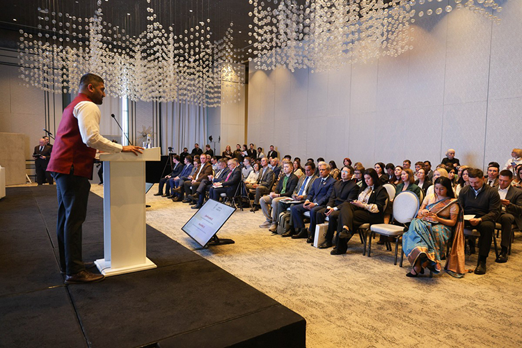 Со времен пандемии наблюдалась тенденция к замедлению мировой экономики. Несмотря на это, индийская экономика проявила огромную устойчивость, стабильно демонстрируя ежегодный рост более чем на 7%