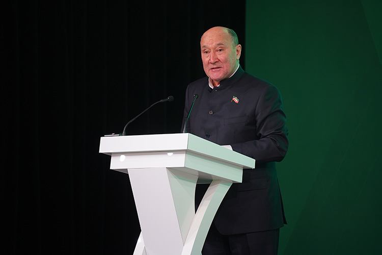 Марат Готович в своей речи заметил, что Татарстану «есть что показать, есть чем поделиться в сфере развития малых форм хозяйствования и в целом сельского хозяйства»