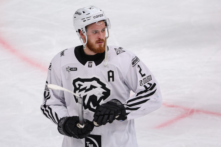 «Похоже, у Дронова повреждение, которое не позволяет ему выйти на лед»