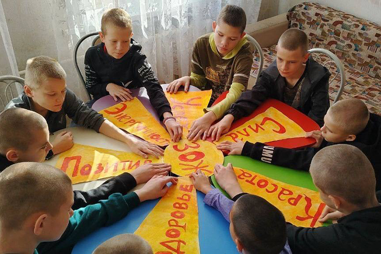 «Увидел статью и понял – это знак!»: читатели «БИЗНЕС Online» собирают помощь сиротам из детдома в ЛНР