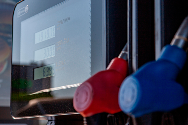 С начала года бензин на АЗС в России подорожал на 2,8%, статистику по состоянию на 23 марта опубликовал Росстат. В Татарстане за последнюю неделю подорожал бензин всех марок
