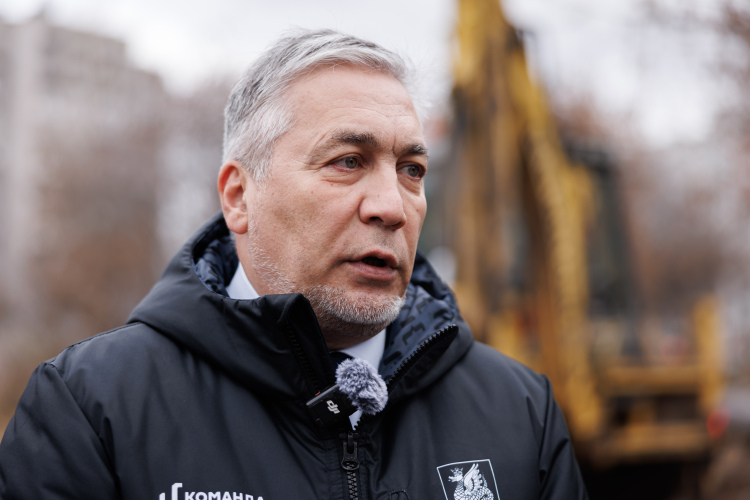 Искандер Гиниятуллин: «А кто будет администрировать этот запрет? Кто может в квартиру зайти без соответствующей санкции? Кто будет проверять, соответствует или нет жилплощадь и какой породы собака живет в квартире?»