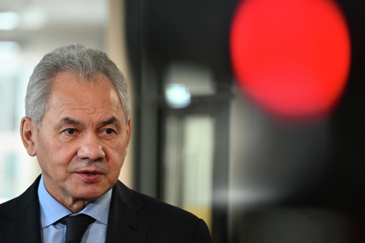 Сергей Шойгу хочет вернуться в активную политическую игру, но уже в иной роли