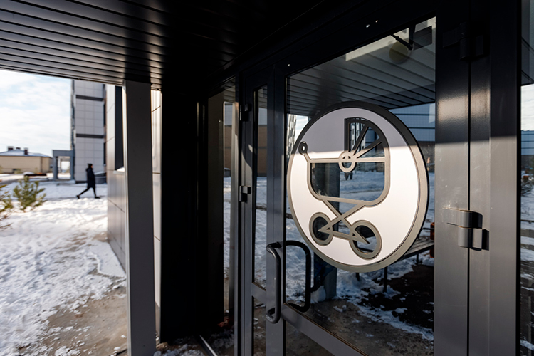 Сегодня на 737 тыс. рублей в Казани в среднем можно купить 3 кв. м жилья. А ведь еще в 2019-м маткапитала хватило бы почти на 5 «квадратов»! Плюсом идет ипотека под 6%. Этих людей тоже можно назвать инвесторами